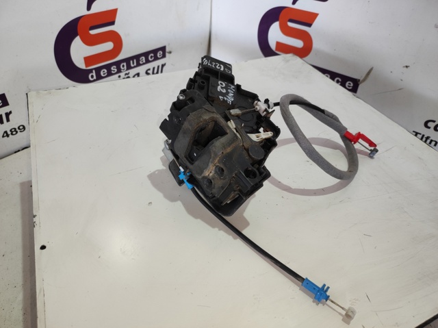 8M2AR21812AA Ford