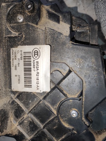8M2AR21812AA Cerradura de puerta delantera derecha  en stock Castellón