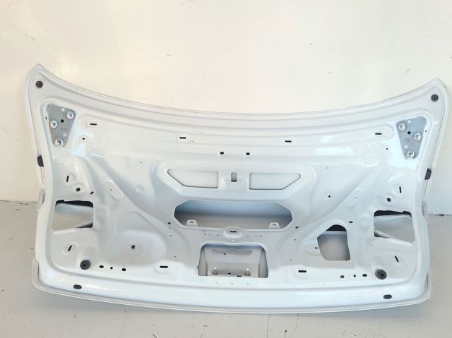 Defensa trasero 8T0807067BGRU VAG
