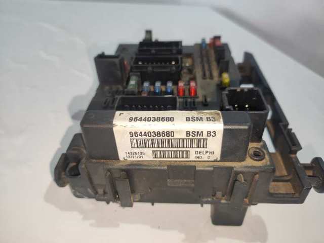 Caja fusibles 9644038680 PEUGEOT