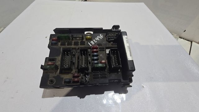 9650664080 Caja de fusibles  disponible Utrera