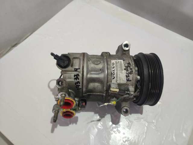P31469966 VOLVO Compresor de aire acondicionado  disponible Vigo