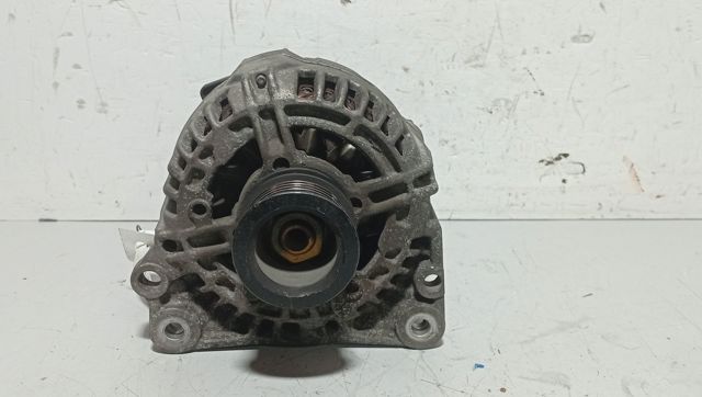 0124325013 VAG Alternador  disponible Ourense