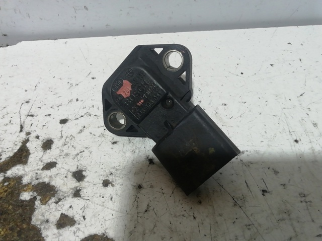 Sensor de presión de sobrealimentación 0281002177 VAG