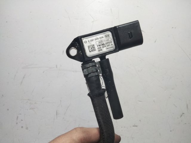 Sensor de presion de escape 0281006006 VAG