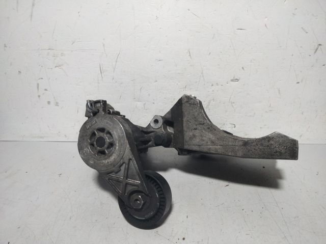 VAG 03G903143A Soporte del alternador comprar Tarragona
