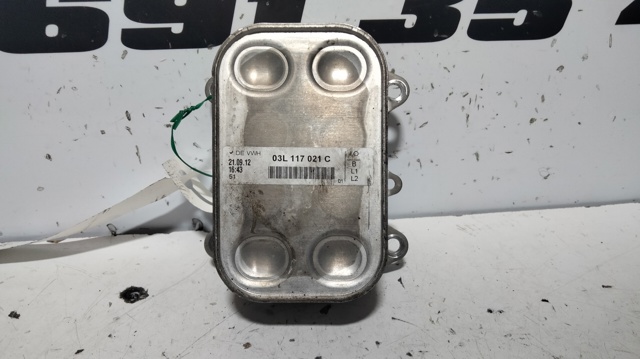 Radiador de aceite debajo del filtro 03L117021C VAG