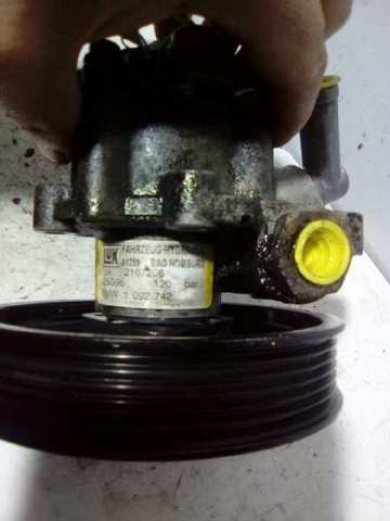 Bomba de dirección hidráulica 1092742 BMW