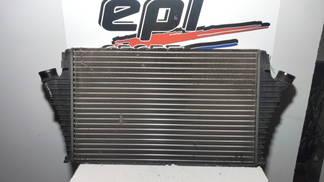 Radiador de aire de admisión 13205149 OPEL