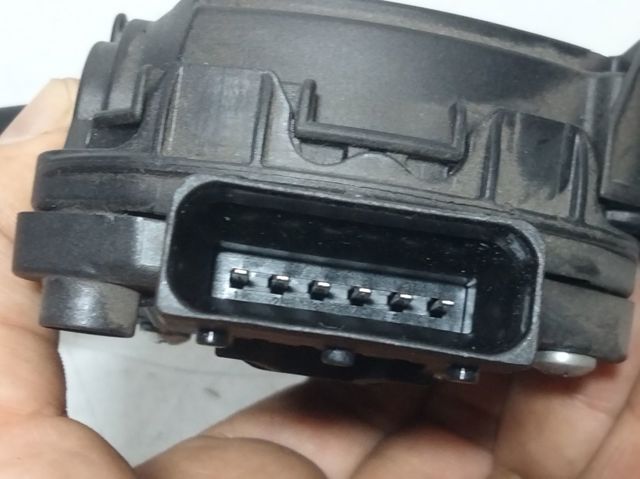 Precio del repuesto Potenciómetro pedal Insignia  familiar