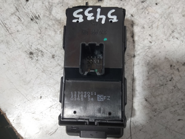 Unidad de control elevalunas delantera izquierda 13305011 OPEL
