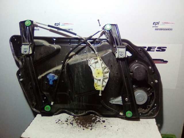 1K0959792M Motor del elevalunas de la puerta delantera derecha  disponible Utrera