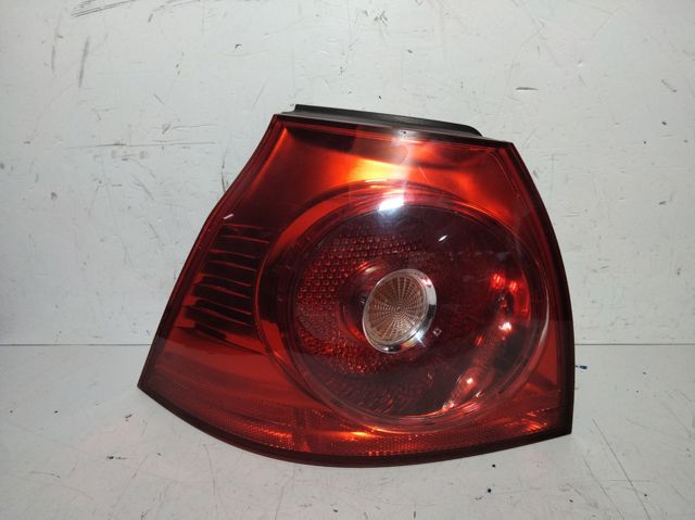 1K6945095AA Piloto trasero exterior izquierdo  en stock Castellón