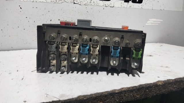 Caja reles para Volkswagen Passat (3C2)