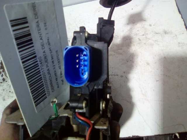 Cerradura de puerta delantera derecha 4E1837016 VAG