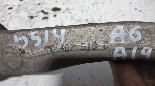 Brazo superior derecho de la suspensión delantera 4M0407510C VAG