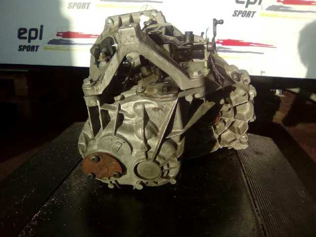 4M5R7002YA Ford