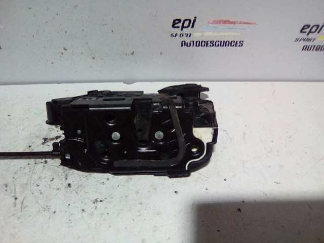 VAG 5K4839016Q Cerradura de la puerta trasera derecha  disponible España