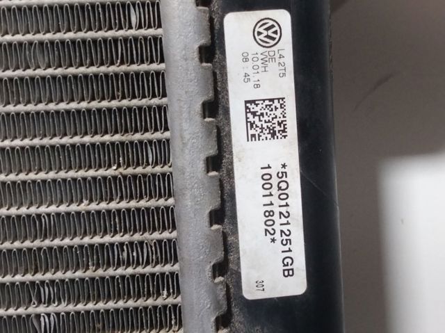 VAG 5Q0121251GB Radiador adicional de refrigeración del motor  en stock Salamanca