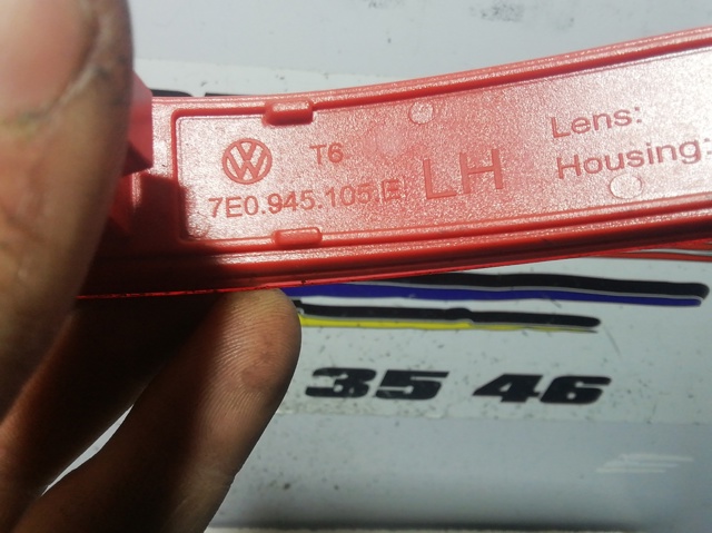 7E0945105E VAG Reflector trasero izquierdo del parachoques  disponible Ourense