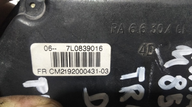 7L0839016 VAG Cerradura de la puerta trasera derecha comprar Alcalá