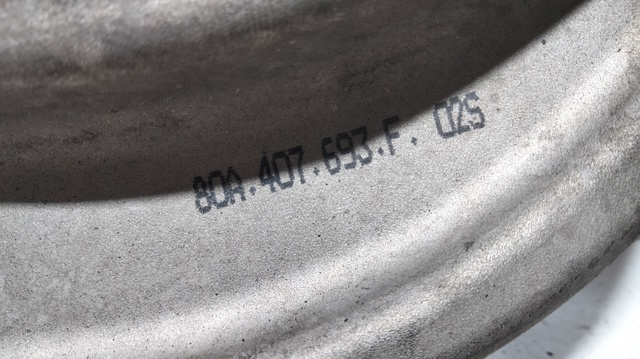 Brazo inferior izquierdo de la suspensión delantera 80A407693F VAG