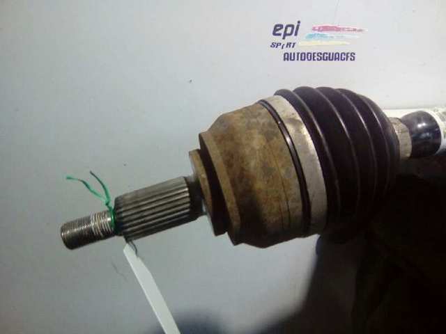 Semieje delantero derecho 8200618168 RENAULT