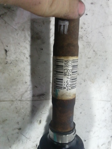 Semieje delantero izquierdo 8200847584 RENAULT