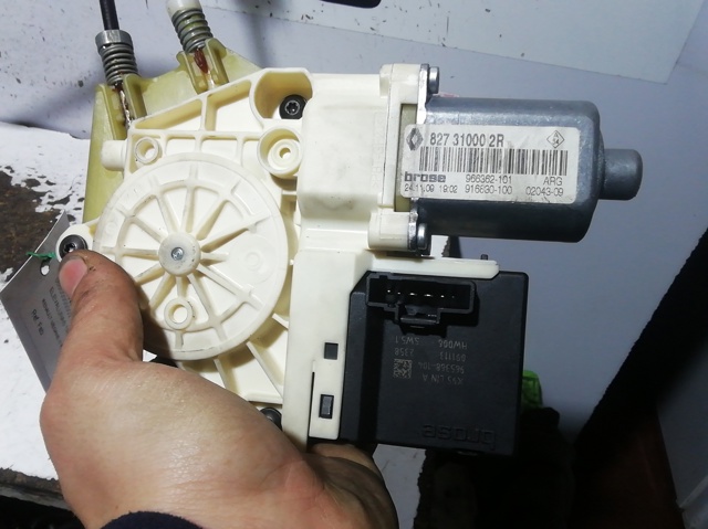827310002R Renault (RVI)