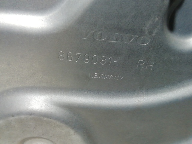 8679081 Volvo
