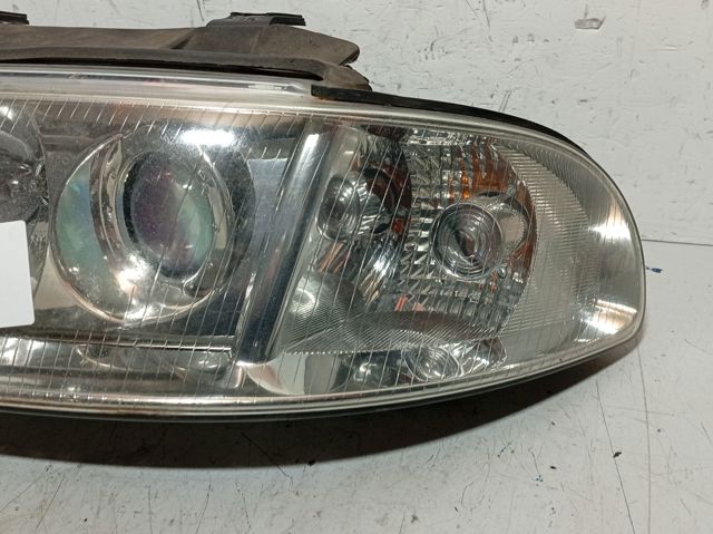 Faros delantero izquierdo 89300379 VAG
