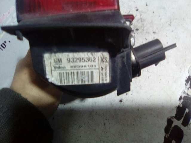 Faro niebla trasero izquierdo 93295362 OPEL