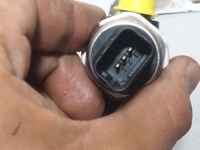 Sensor de la presión del combustible para Peugeot 307  (3H)