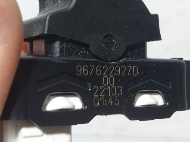 Módulo de control del elevalunas trasero derecho 96762292ZD PEUGEOT