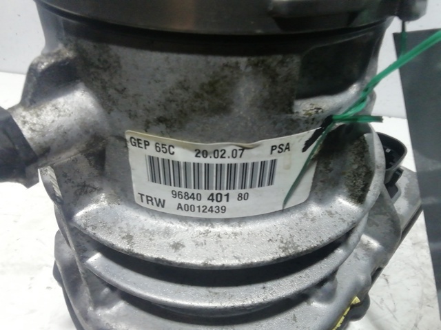 Bomba servodireccion 9684040180 PEUGEOT