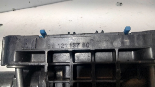 Carcasa del termostato 9812113780 PEUGEOT