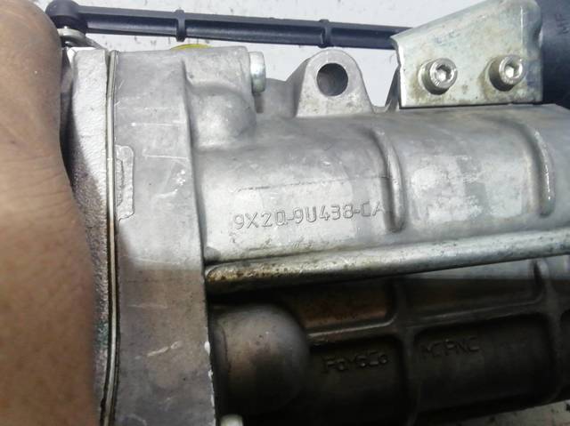 9X2Q9U438CA Jaguar