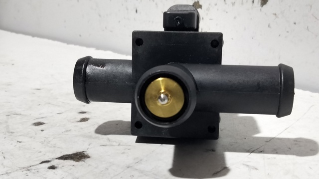 Válvula de control de líquido refrigerante A0005062864 MERCEDES