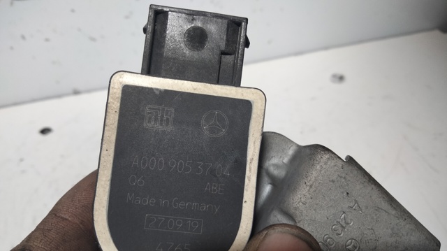 A0009053704 Mercedes