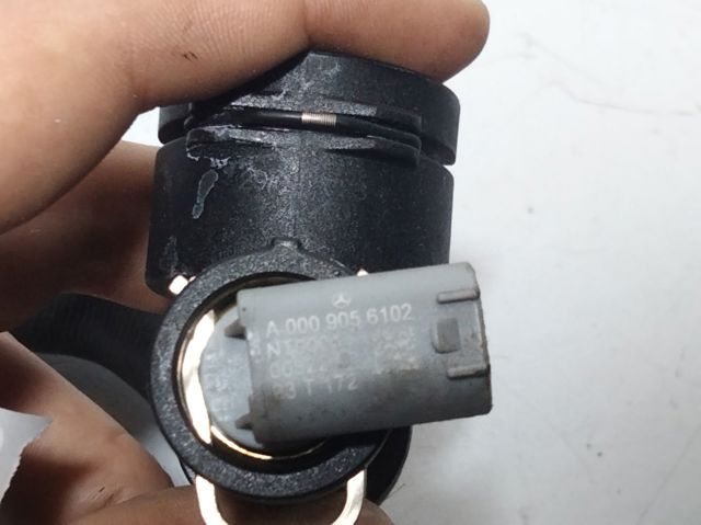 Sensor de temperatura del motor A0009056102 MERCEDES