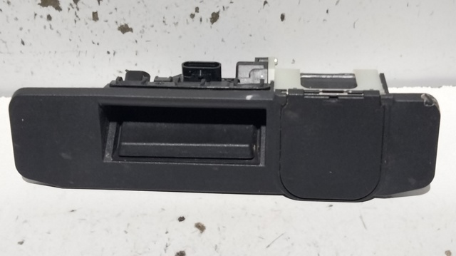 MERCEDES A0997503500 Tirador de puerta de maletero exterior  en stock Terrassa