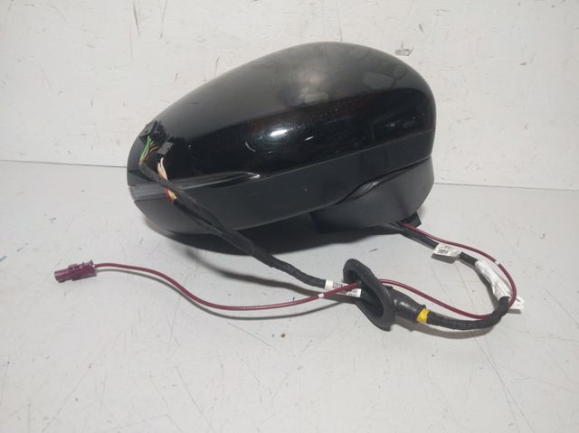 MERCEDES A0998117400 Cubierta de espejo retrovisor derecho  comprar en Ponferrada