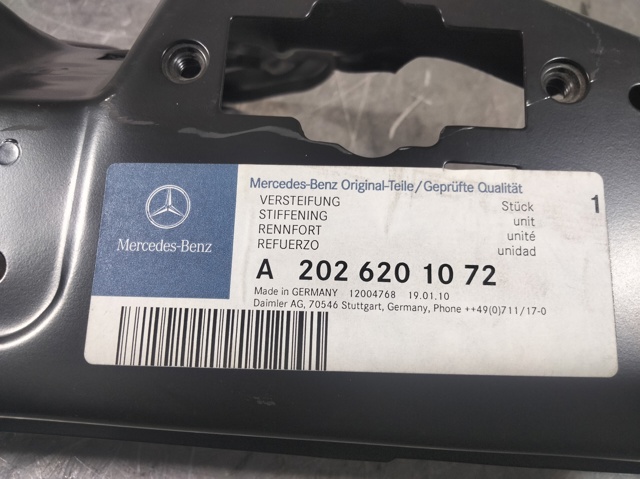 A2026201072 MERCEDES Soporte de radiador superior comprar Madrid