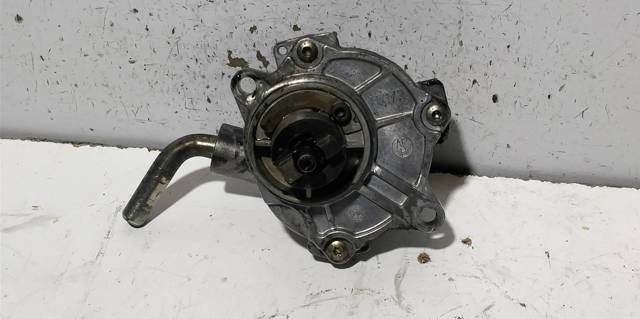 A6112300065 Bomba de vacío  en stock Castellón