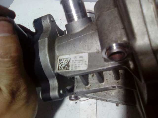 Bomba refrigerante coche A6512004300 MERCEDES