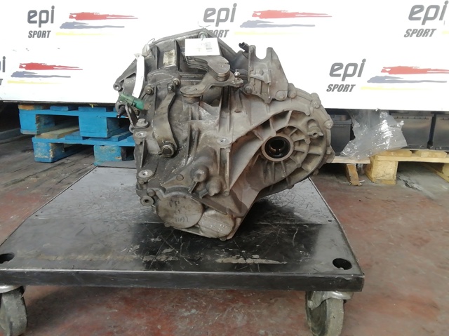 TL4A000 Renault (RVI)
