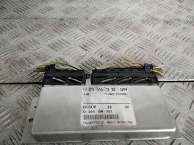 MERCEDES 0175457332 Módulo de control ASR  en stock Salamanca