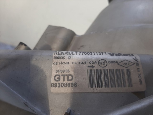 Faros Renault Trafic II (2001-2014)