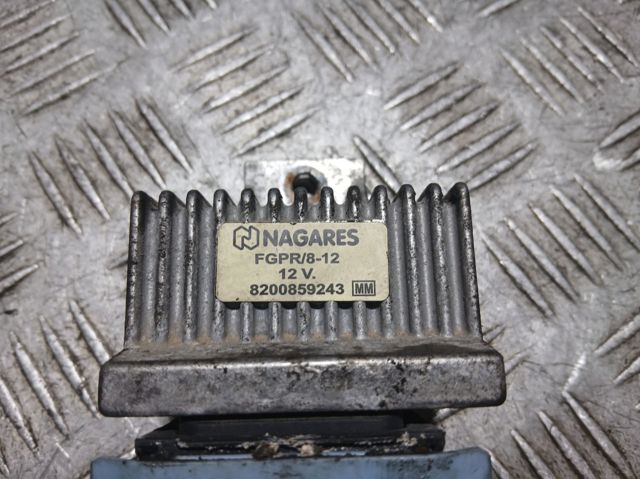 Relé de los calentadores para Nissan Patrol Y61