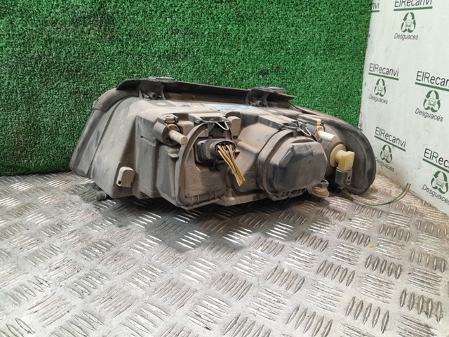 Comprar Faro derecho Audi A4  8D5 a bajo precio